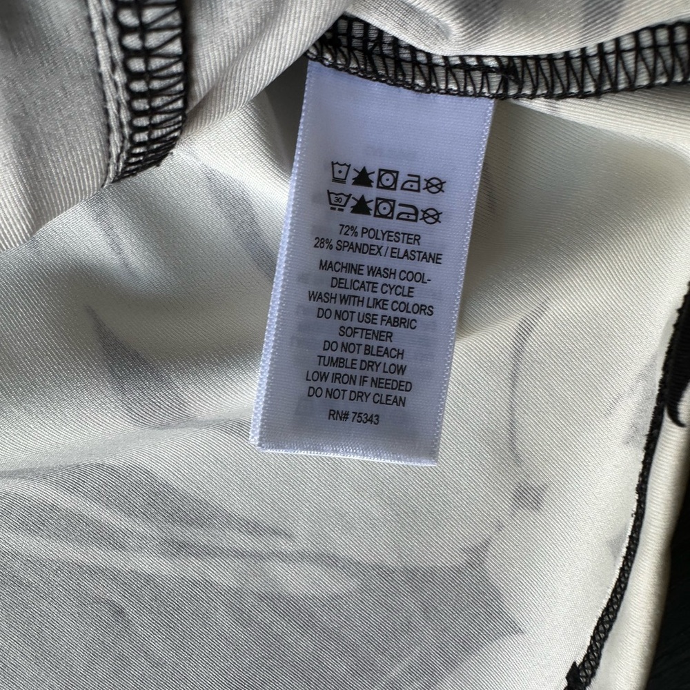 Tommy Bahama Black and White Floral Zipper Up Jacket - Picture 6 of 6